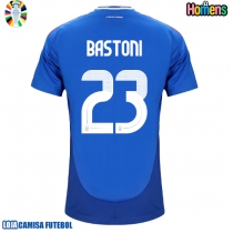 Camisa de Futebol Itália Alessandro Bastoni #23 Equipamento Principal Europeu 2024 Manga Curta